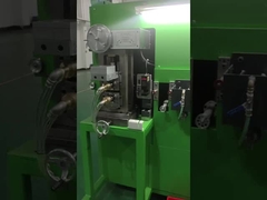 Lini produksi untuk kawat tembaga pipih berlapis enamel.